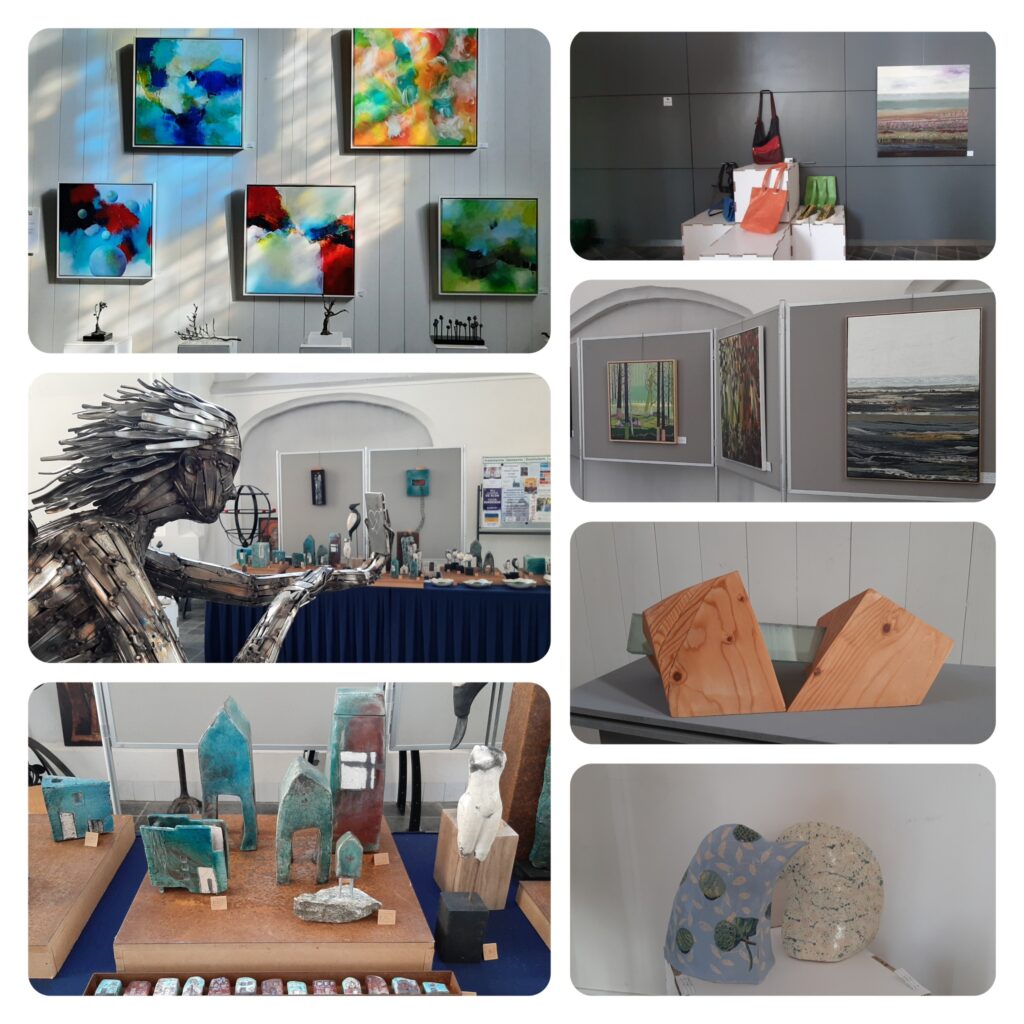 Kunst in de kerk, impressie van de grote variatie aan kunst © foto Wilma_Lankhorst.